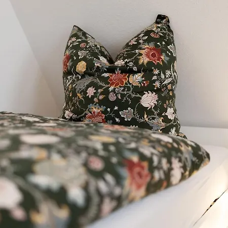 Maisonette-wohnung In Bestlage Von *